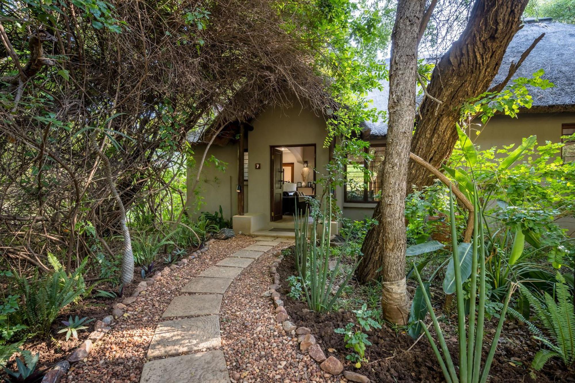 Raptors Lodge Hoedspruit Esterno foto