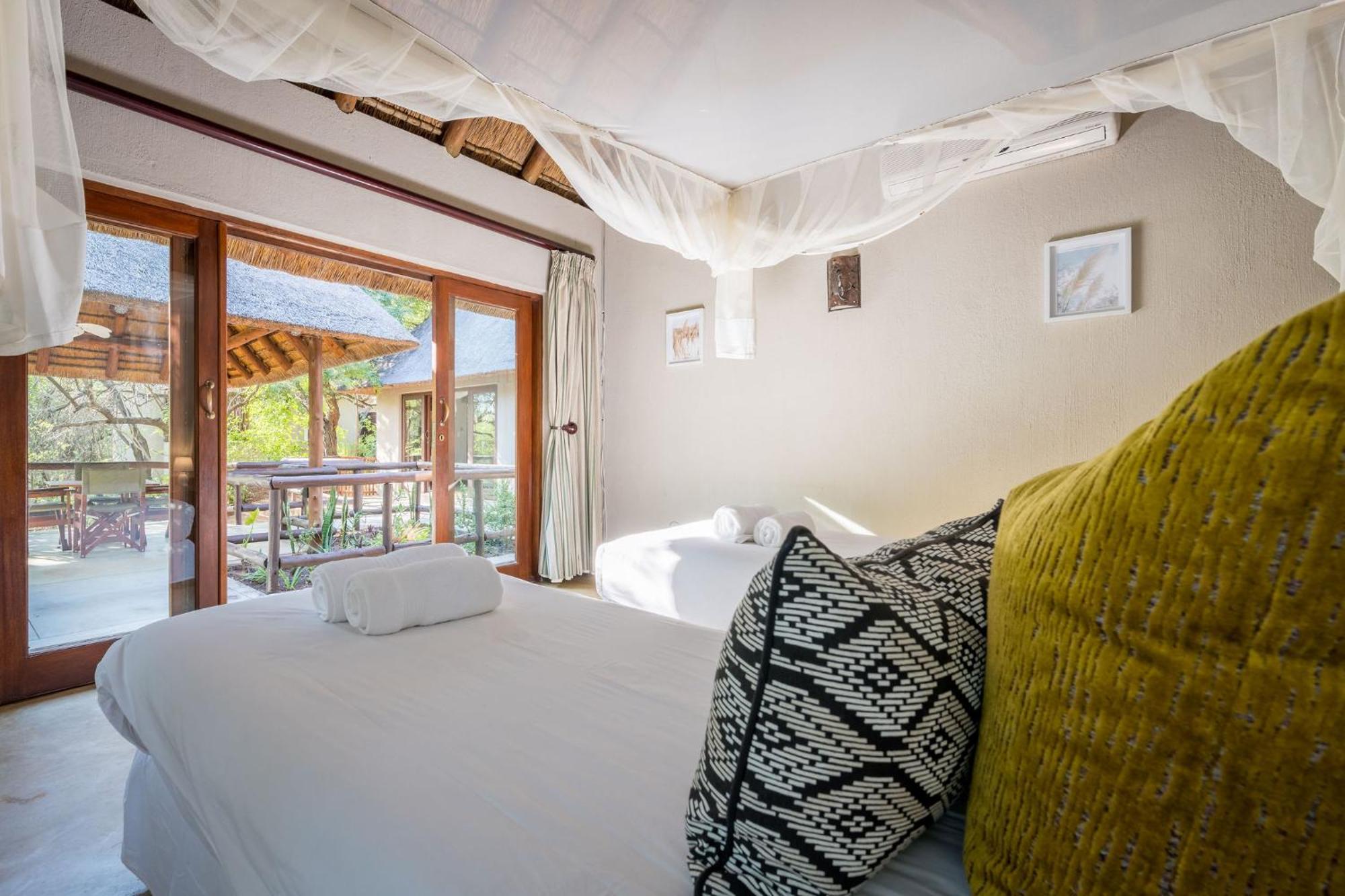 Raptors Lodge Hoedspruit Esterno foto