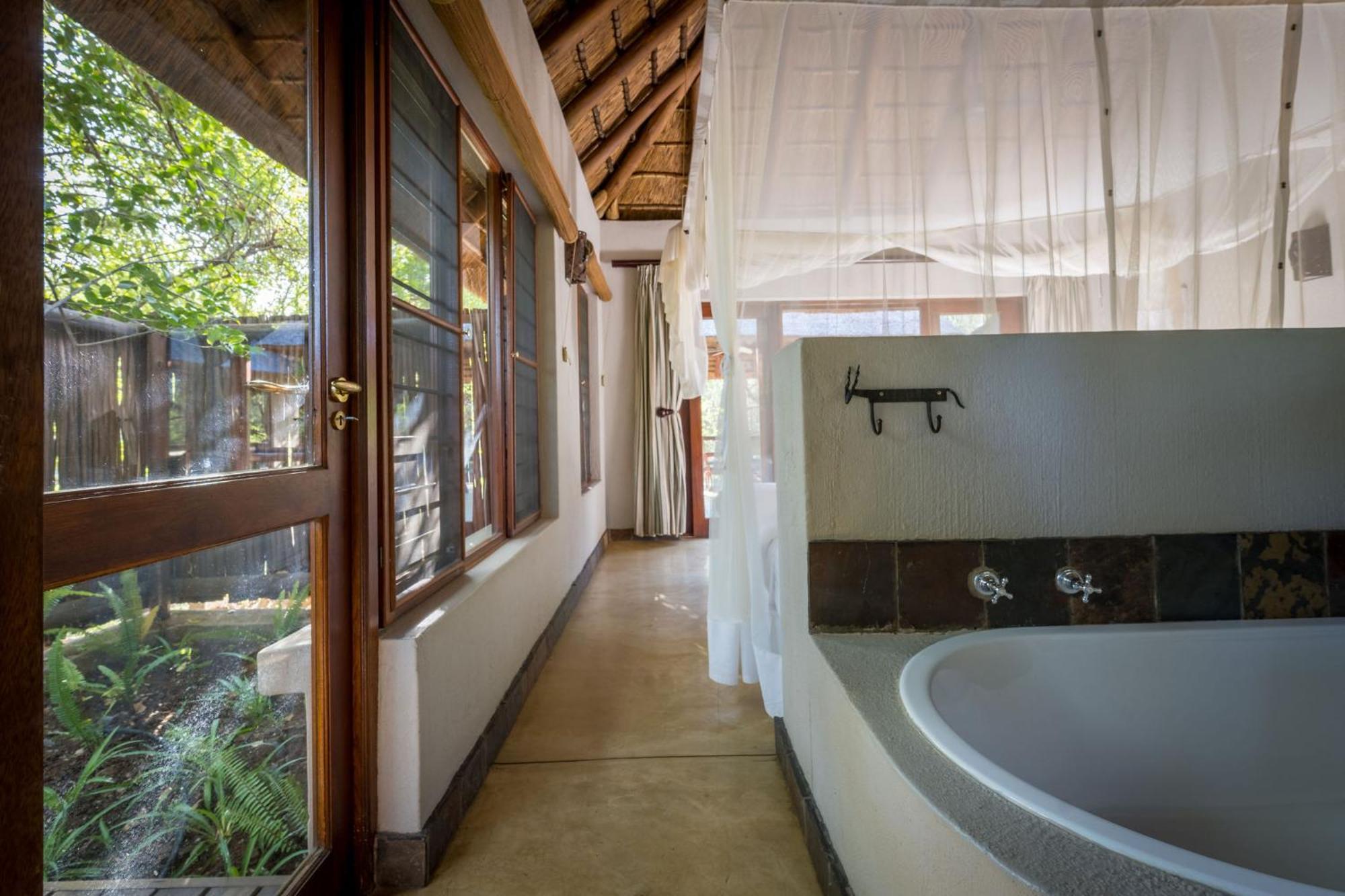 Raptors Lodge Hoedspruit Esterno foto